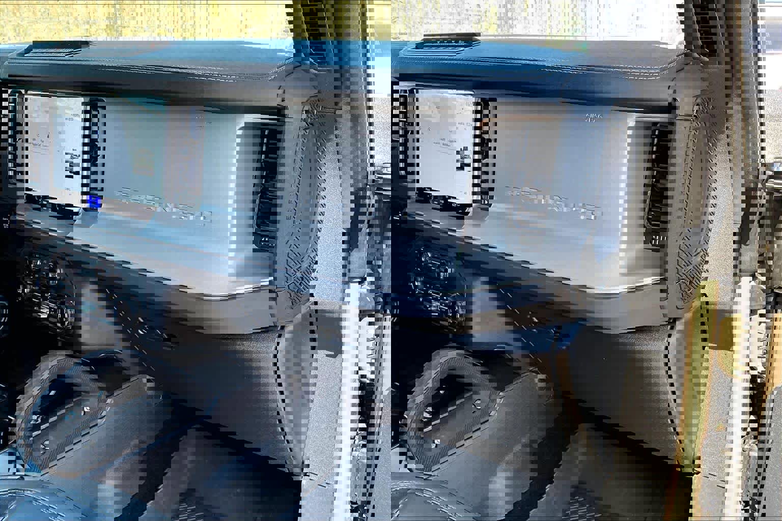 Certified 2025 Ford Bronco Outer Banks w/ Sasquatch Package image 20