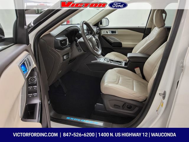 Certified 2022 Ford Explorer Platinum w/ Equipment Group 601A image 11