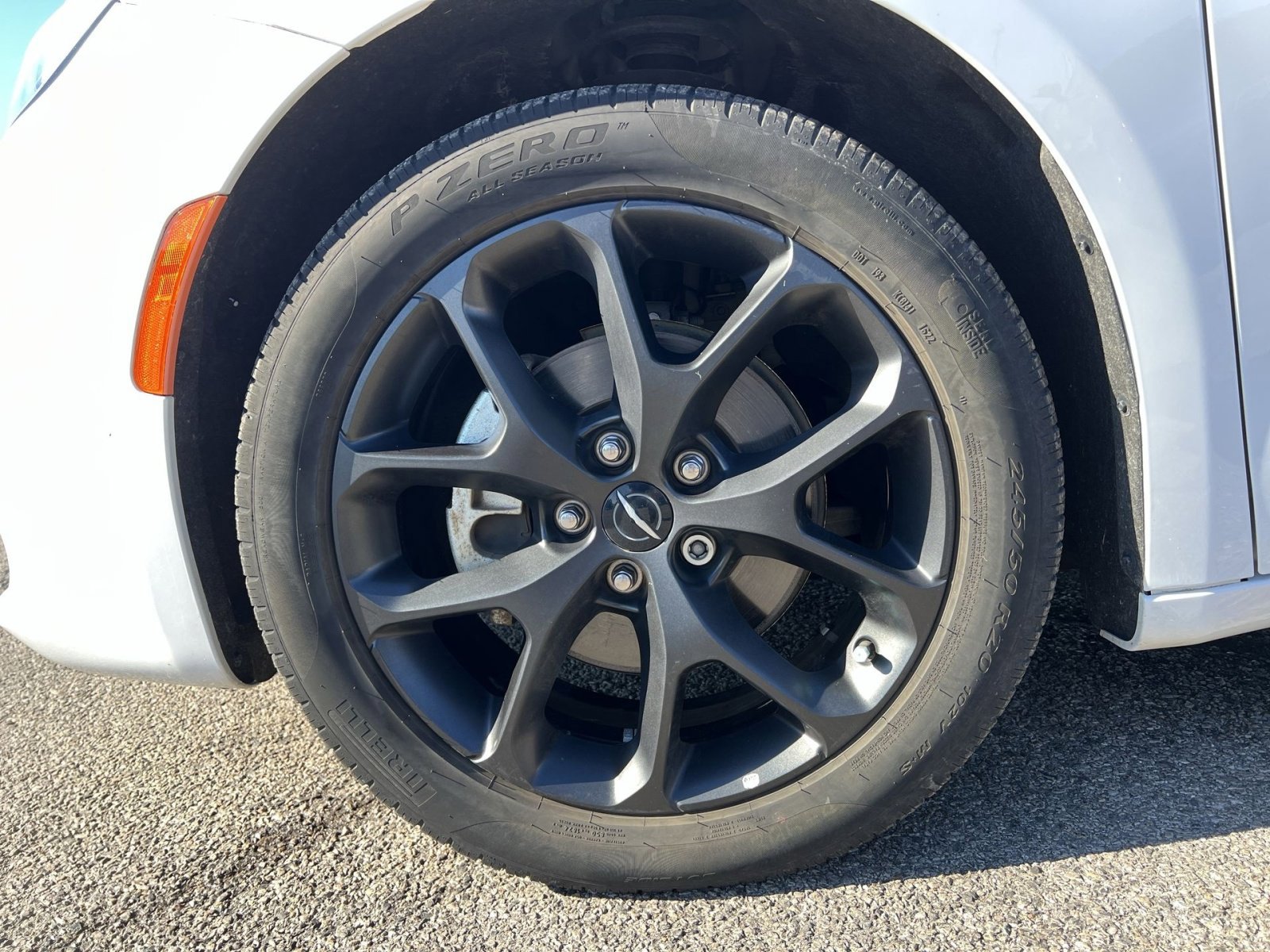 Used 2023 Chrysler Pacifica Touring-L w/ S Appearance Package image 12