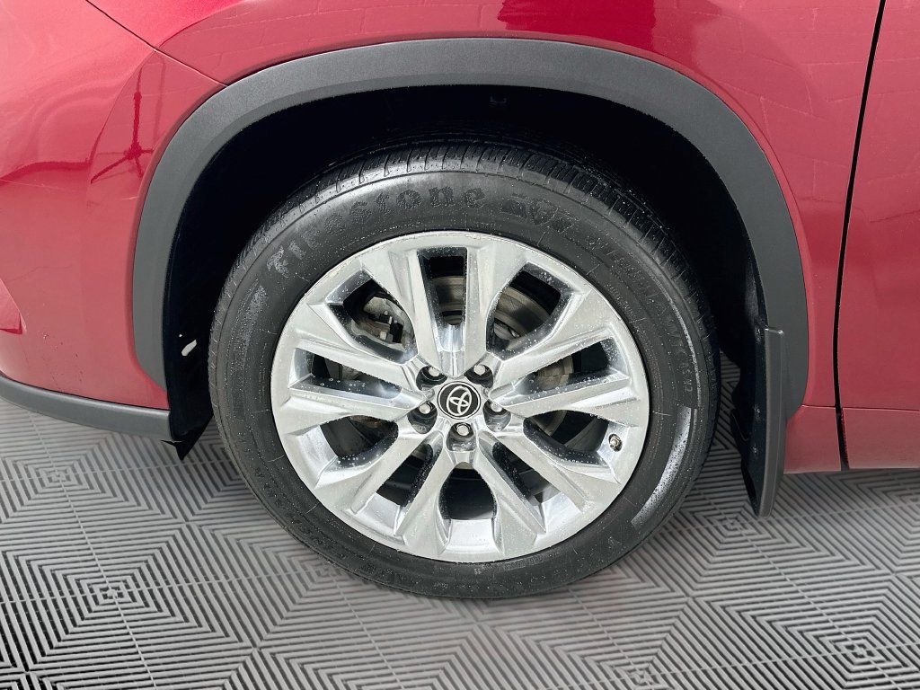 Used 2021 Toyota Highlander Limited AWD/4WD image 28
