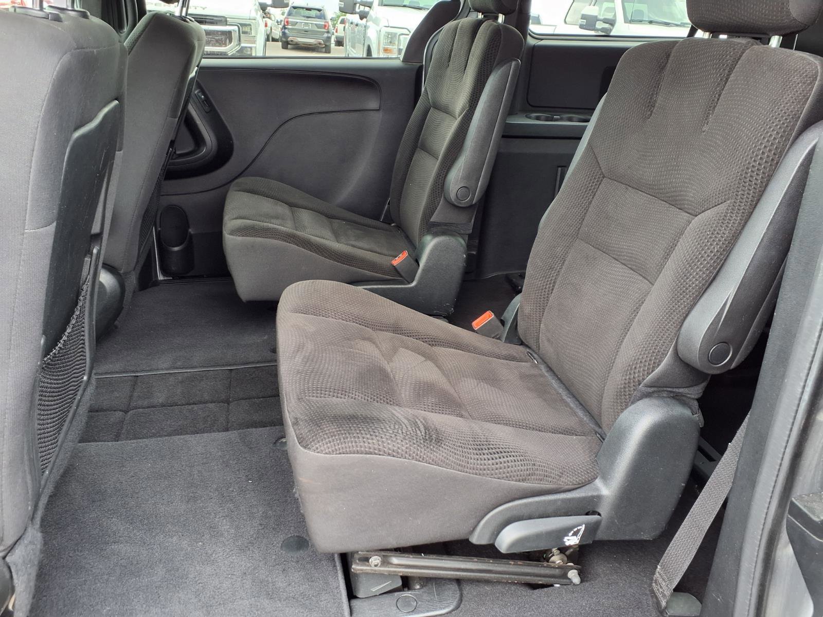 Used 2018 Dodge Grand Caravan SE image 10