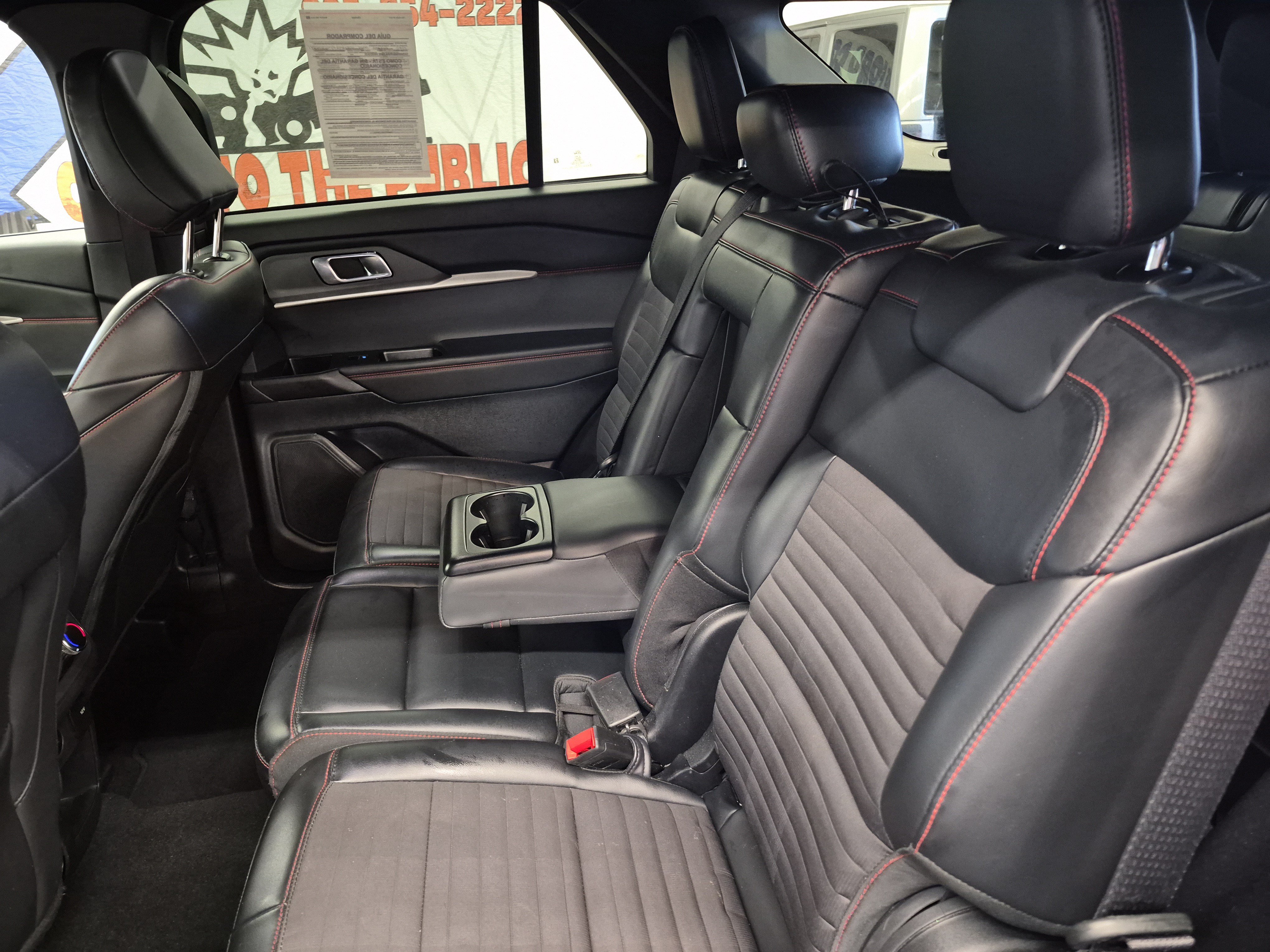 Certified 2025 Ford Explorer ST-Line w/ ST-Line Street Pack AWD/4WD image 16