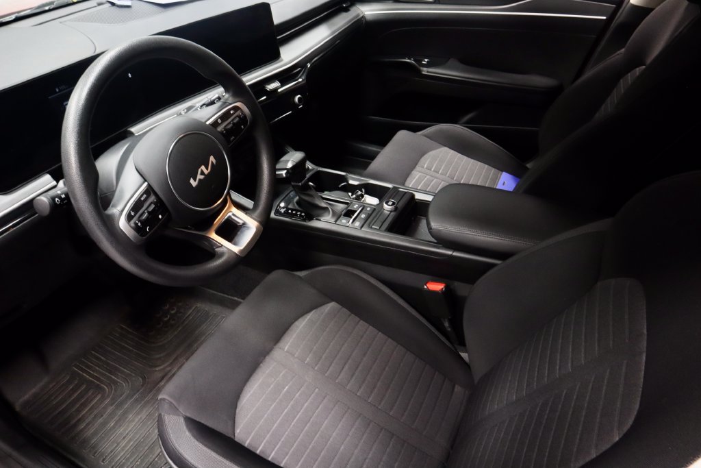 Used 2025 Kia K5 LXS FWD image 22
