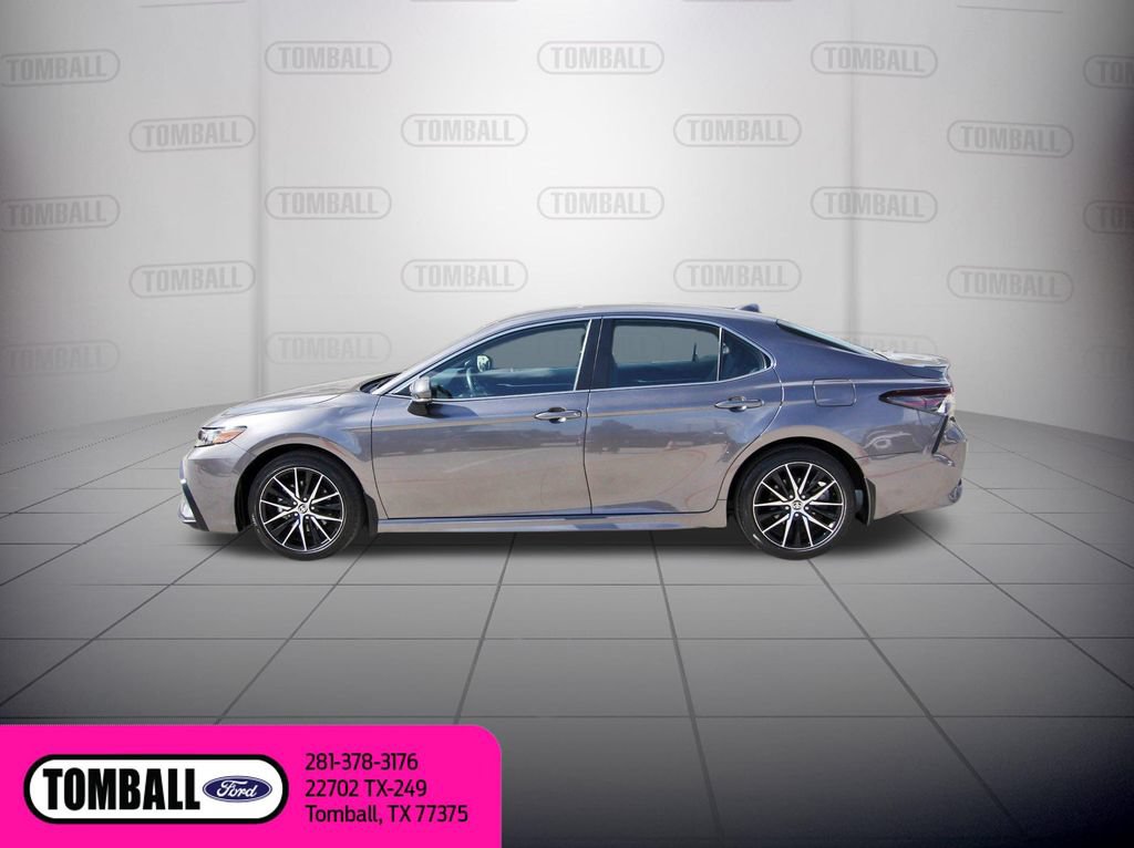 Used 2024 Toyota Camry SE FWD image 5