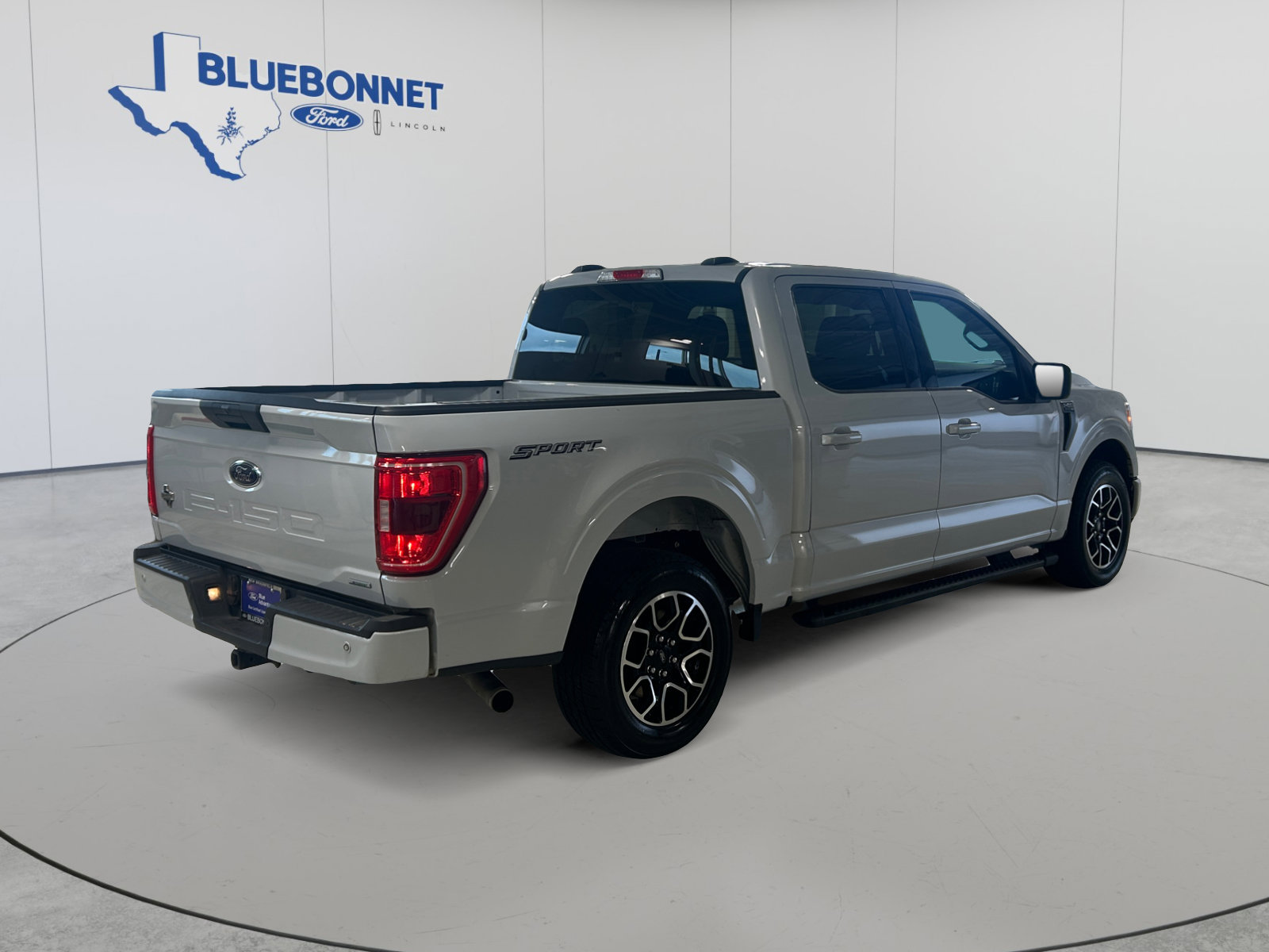 Certified 2022 Ford F150 XLT w/ Equipment Group 301A Mid RWD image 5