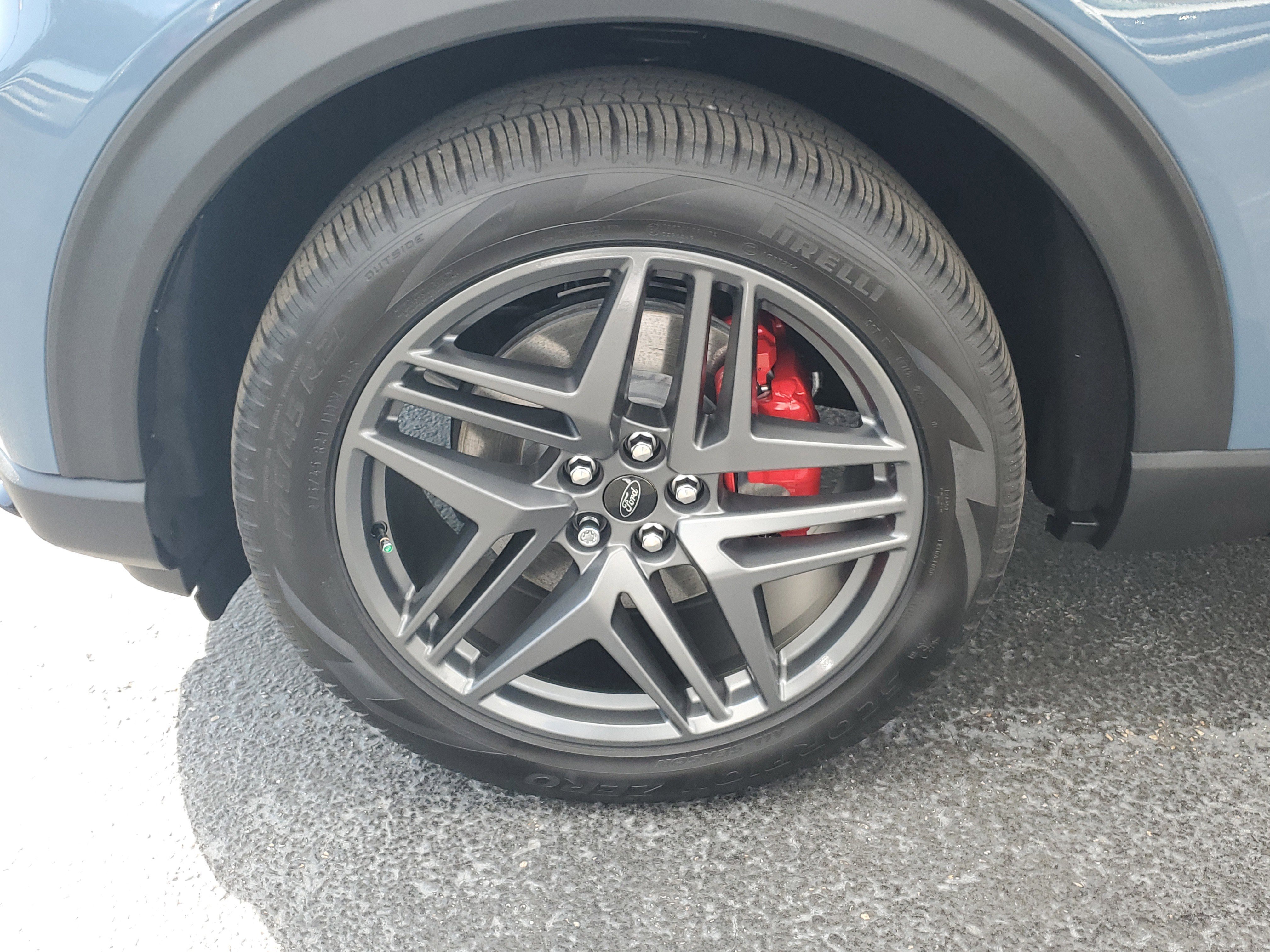 Certified 2025 Ford Explorer ST image 7