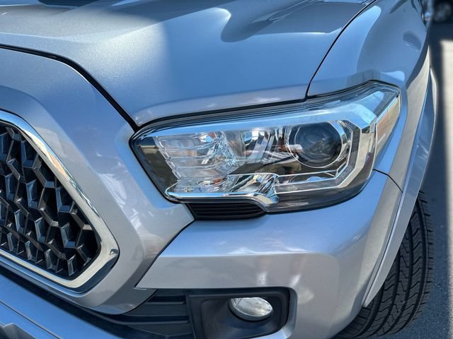 Used 2019 Toyota Tacoma TRD Sport AWD/4WD image 9