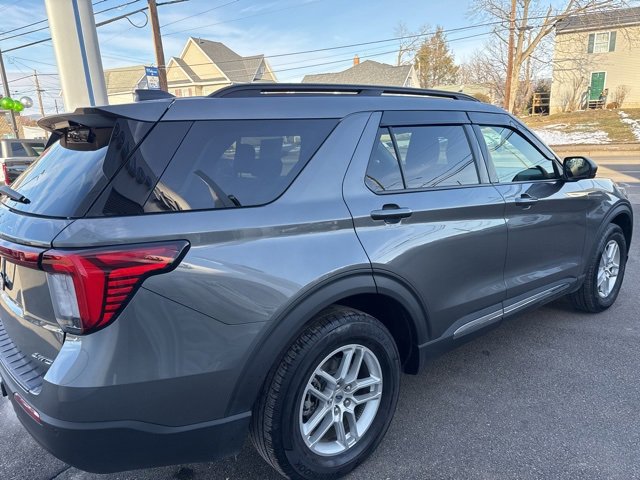 Certified 2025 Ford Explorer Active image 6