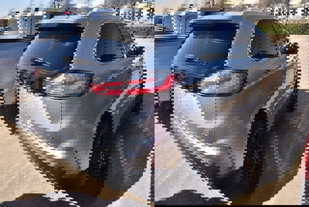 Certified 2022 Ford Edge Titanium image 5