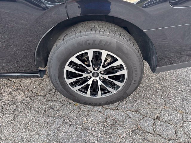 Certified 2025 Ford Expedition Platinum AWD/4WD image 31