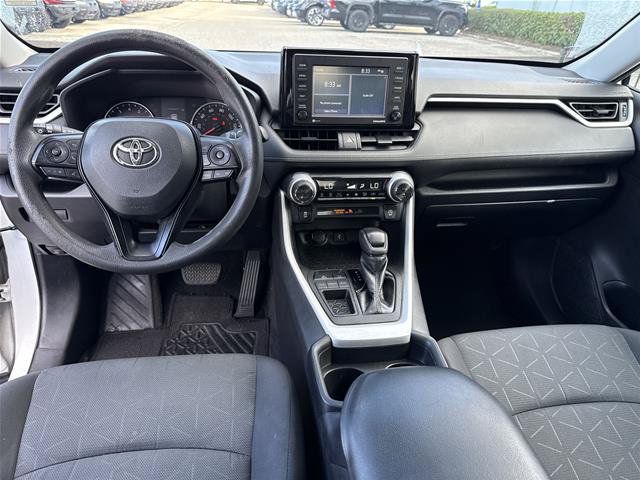 Used 2020 Toyota RAV4 XLE FWD image 6