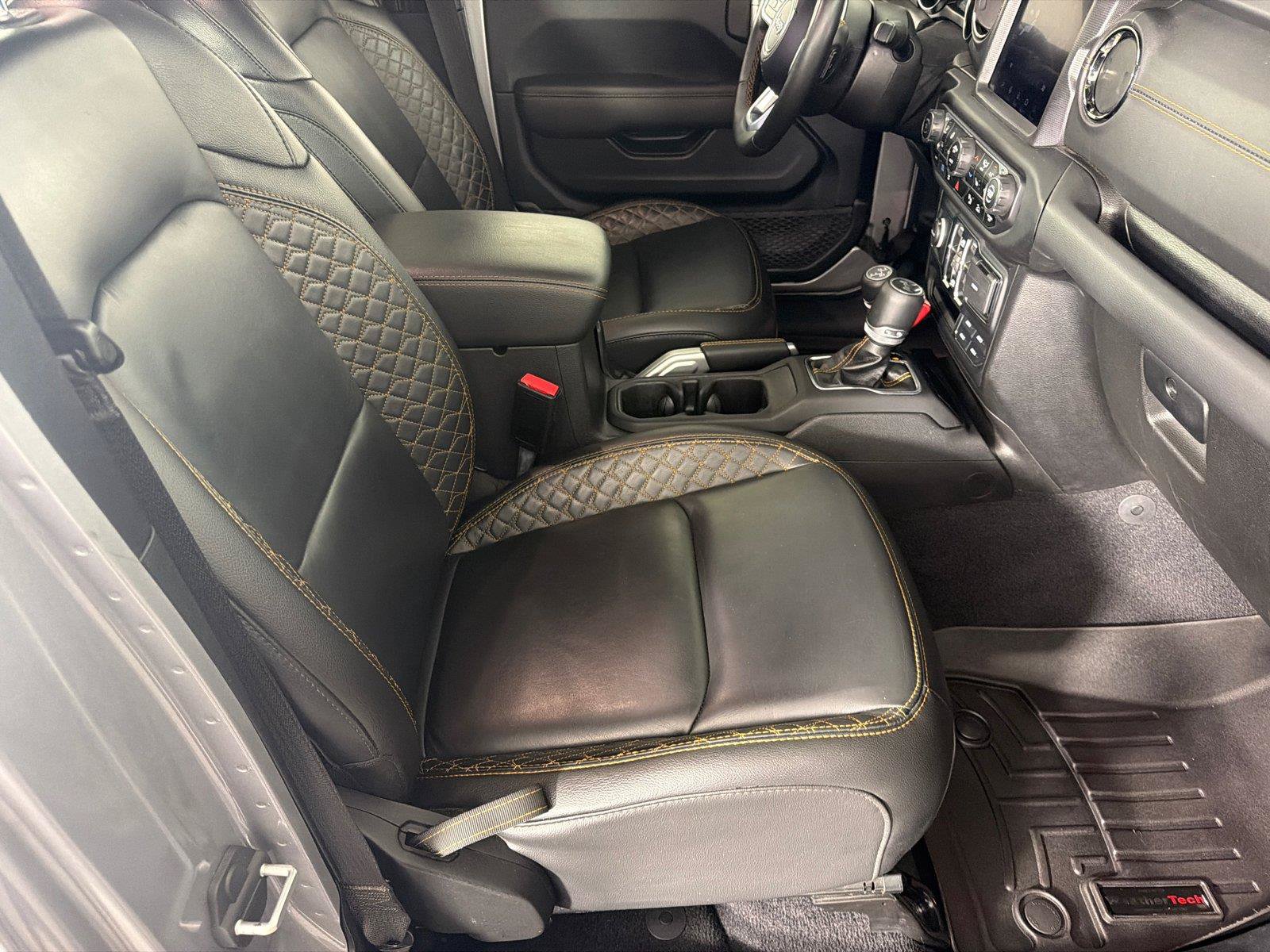 Used 2021 Jeep Wrangler Unlimited Sahara AWD/4WD image 14