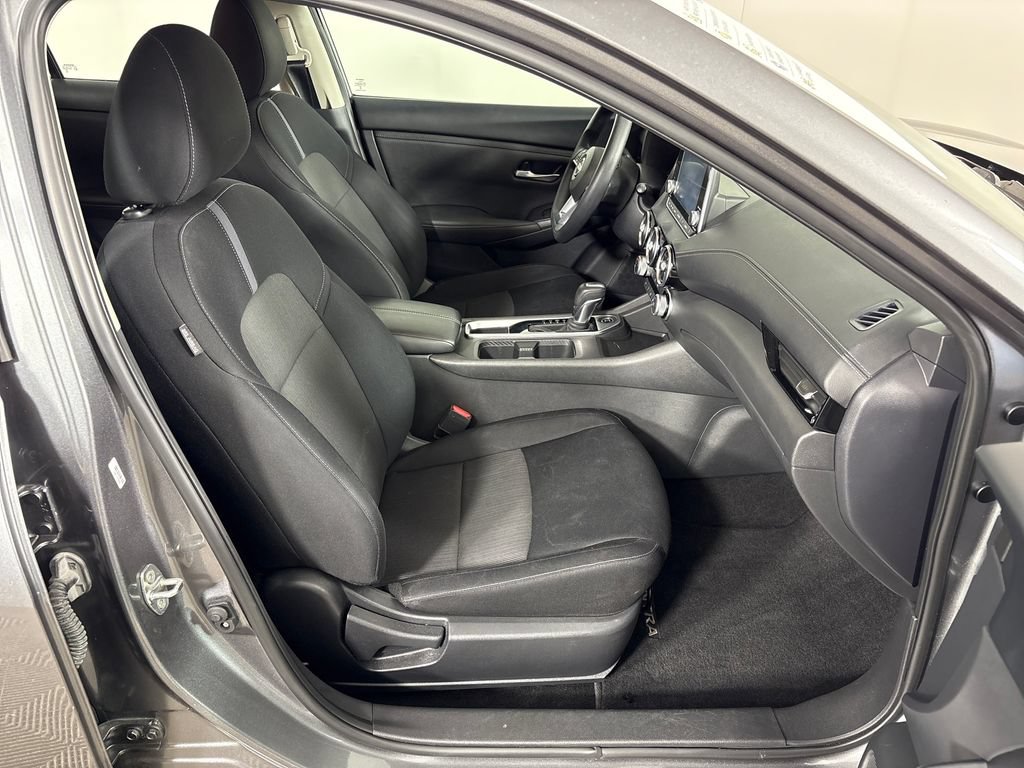 Used 2024 Nissan Sentra SV FWD image 4