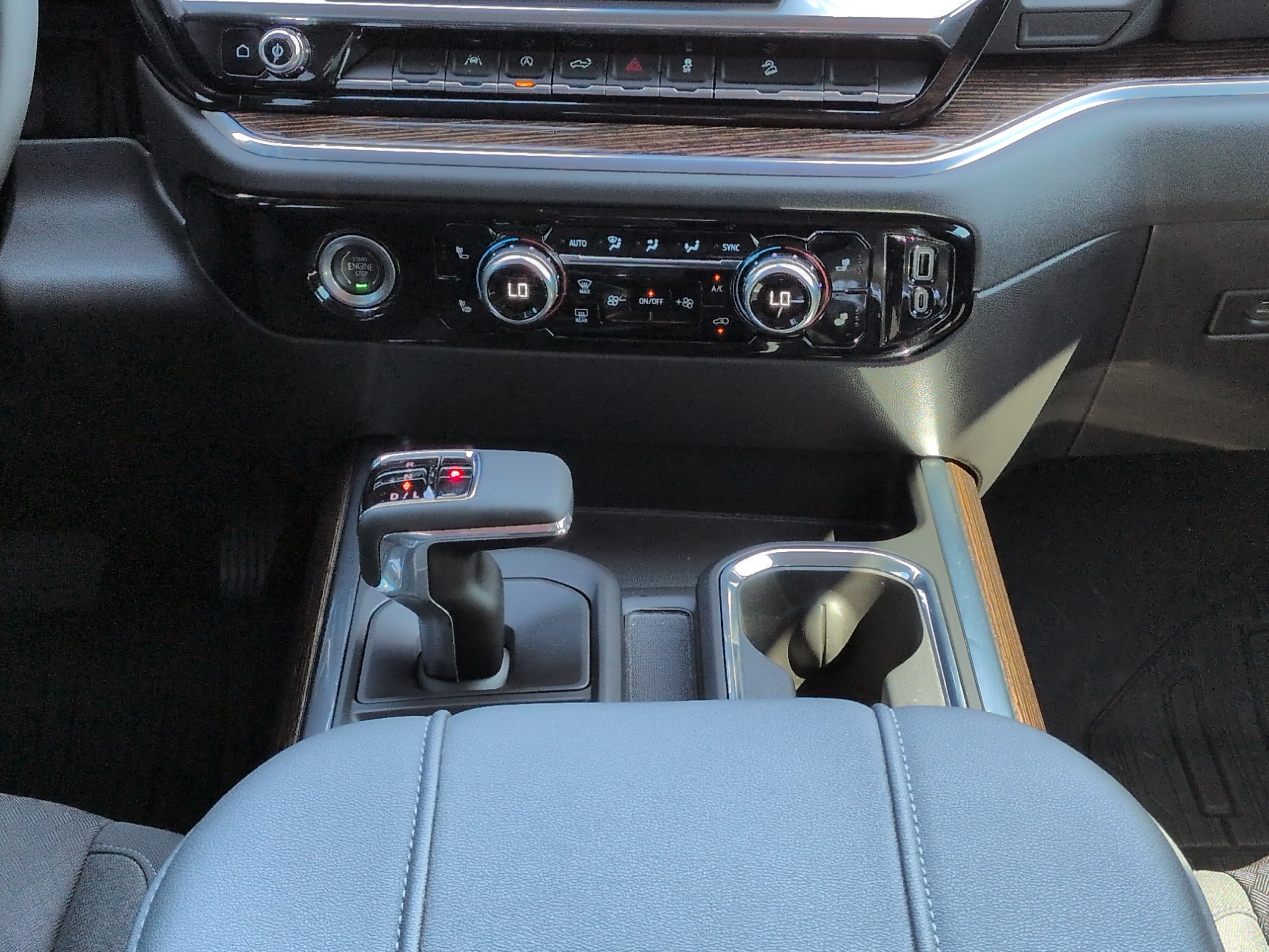 Used 2024 GMC Sierra 1500 Elevation AWD/4WD image 17