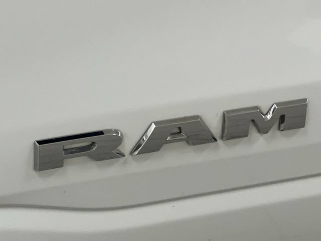Used 2025 RAM 1500 Laramie AWD/4WD image 19
