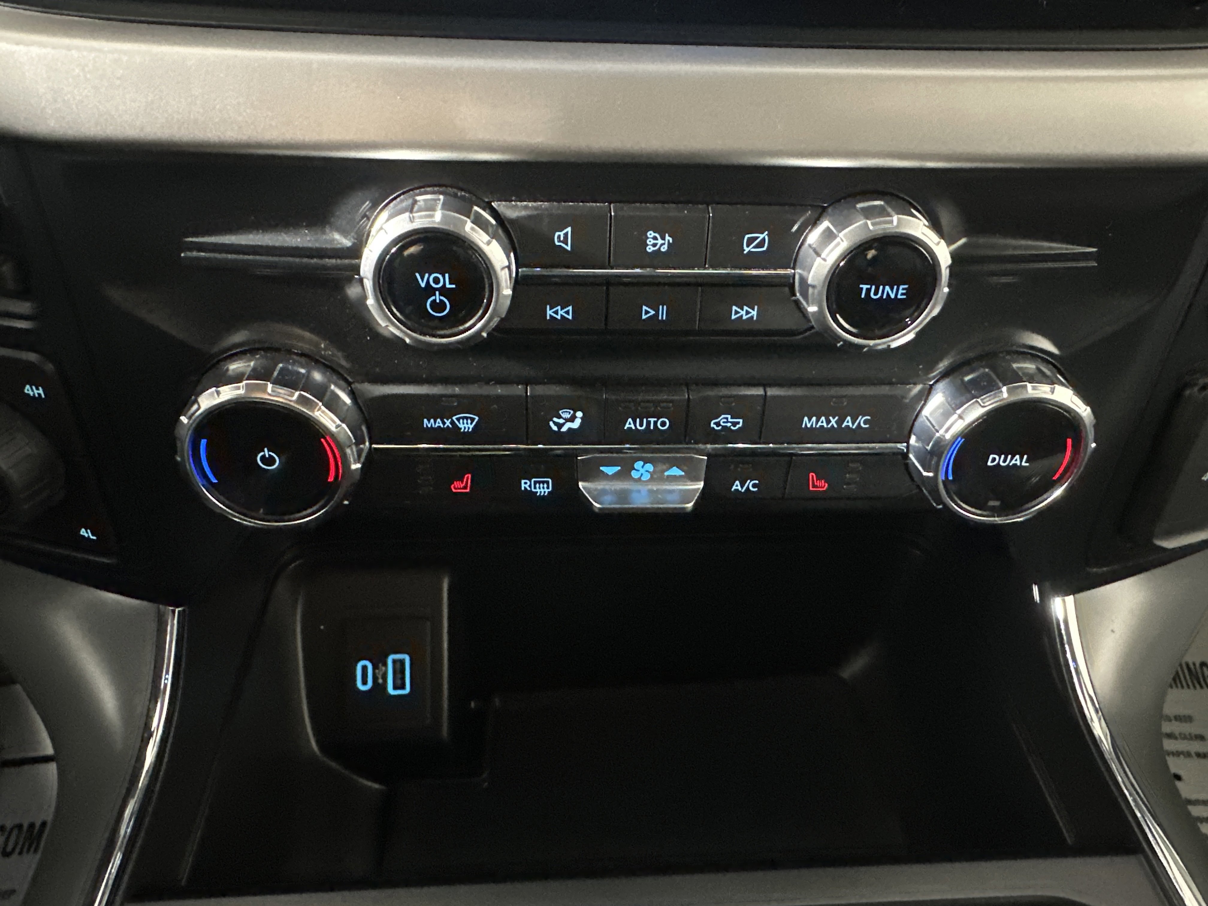 Certified 2022 Ford F150 XLT w/ Equipment Group 302A High image 19