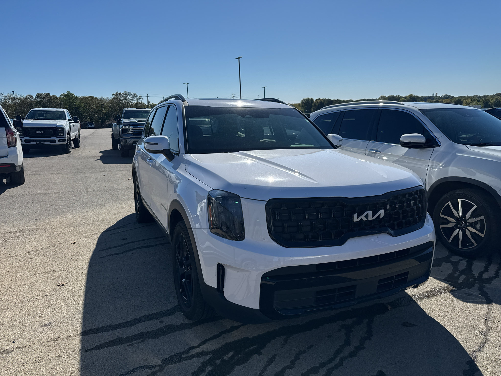 Used 2024 Kia Telluride EX X-Line AWD/4WD image 3
