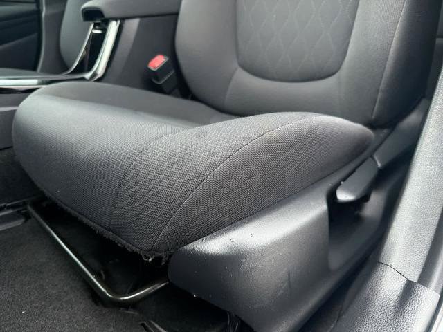 Used 2020 Toyota Corolla LE w/ Carpet Mat Package (TMS) FWD image 18