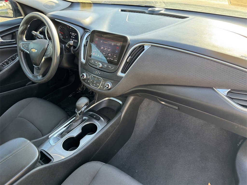Used 2021 Chevrolet Malibu LT image 5