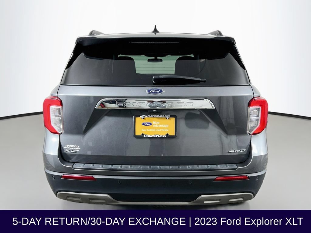 Certified 2023 Ford Explorer XLT w/ Equipment Group 202A AWD/4WD image 7