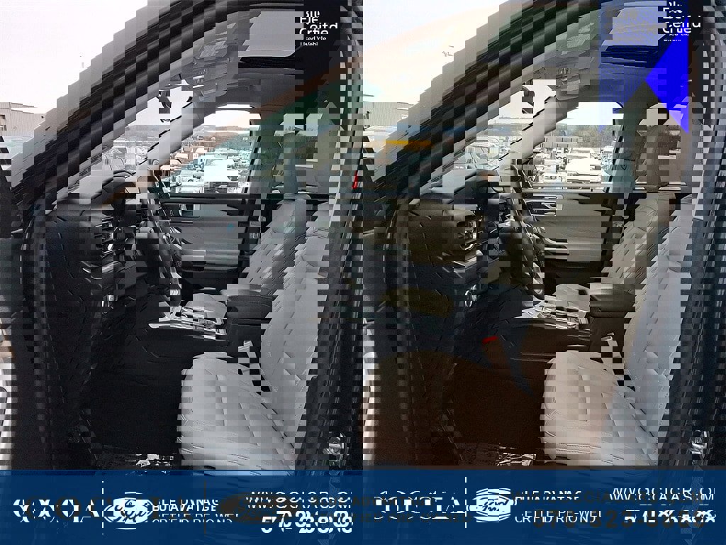 Certified 2022 Ford Explorer XLT w/ Equipment Group 202A image 14