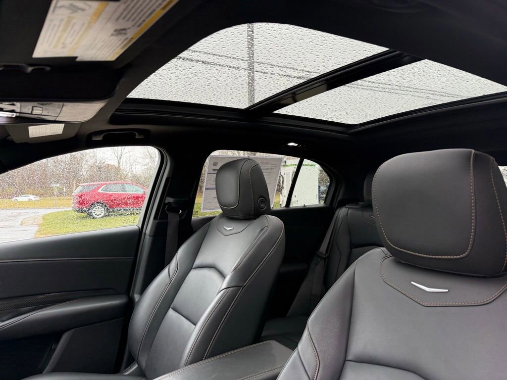 Used 2020 Cadillac XT4 Sport w/ Cold Weather Package image 23