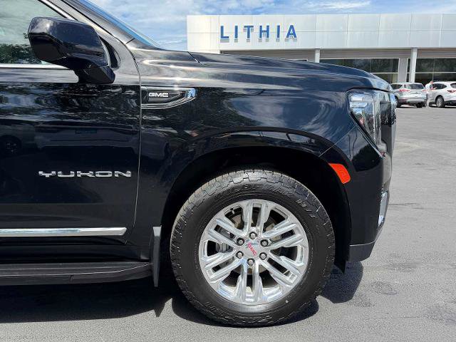 Used 2023 GMC Yukon XL SLT AWD/4WD image 5
