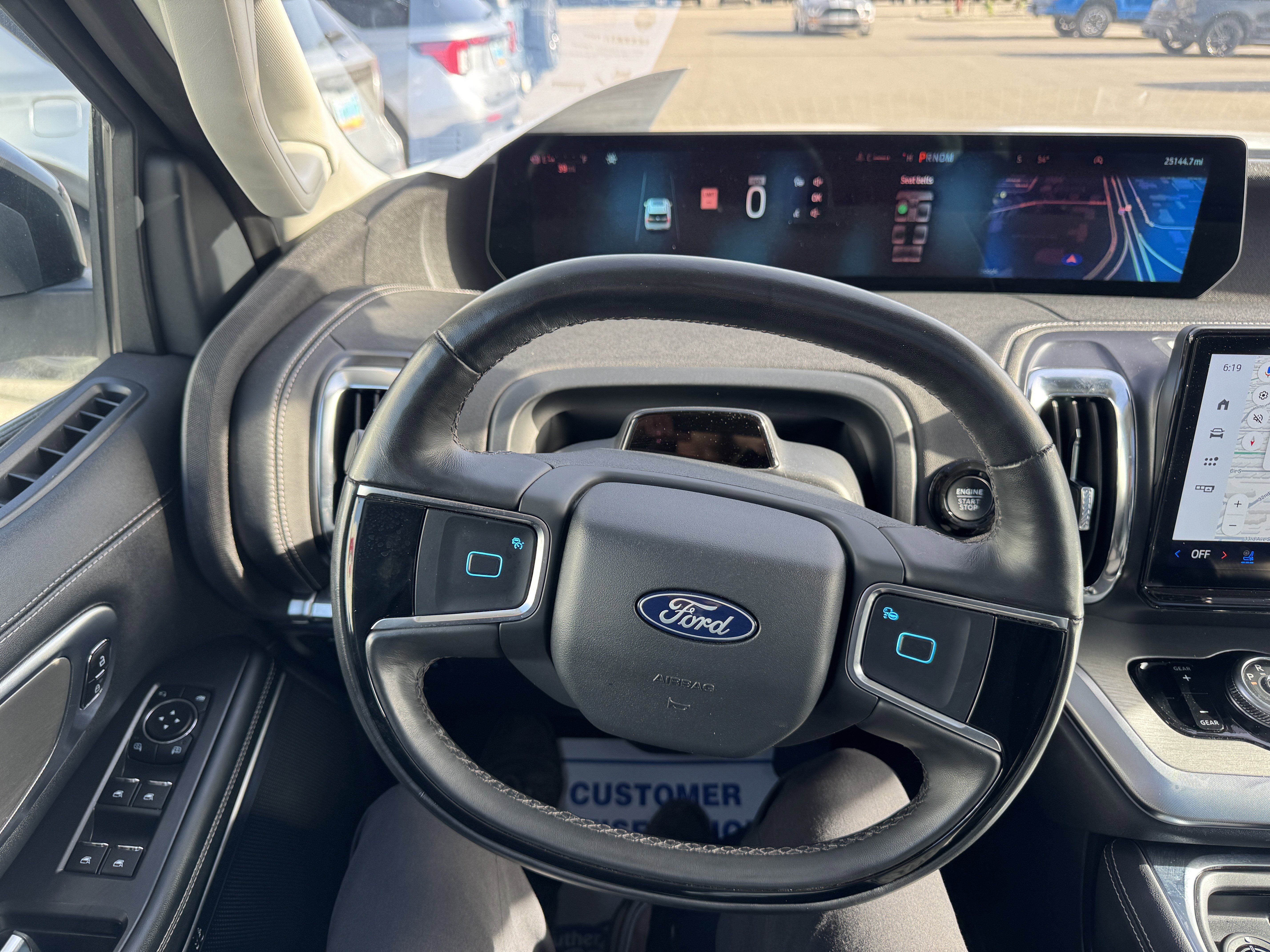 Certified 2025 Ford Expedition Platinum AWD/4WD image 9