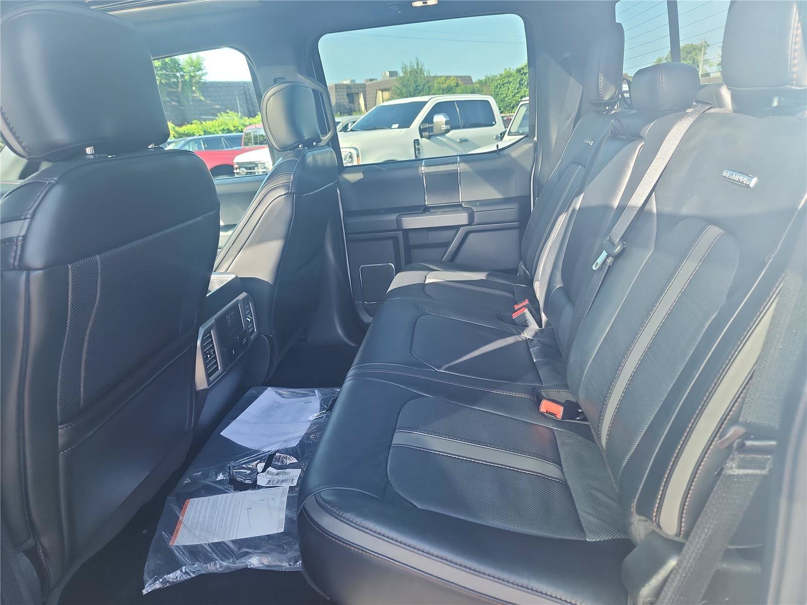 Certified 2019 Ford F450 Platinum w/ Platinum Ultimate Package AWD/4WD image 21