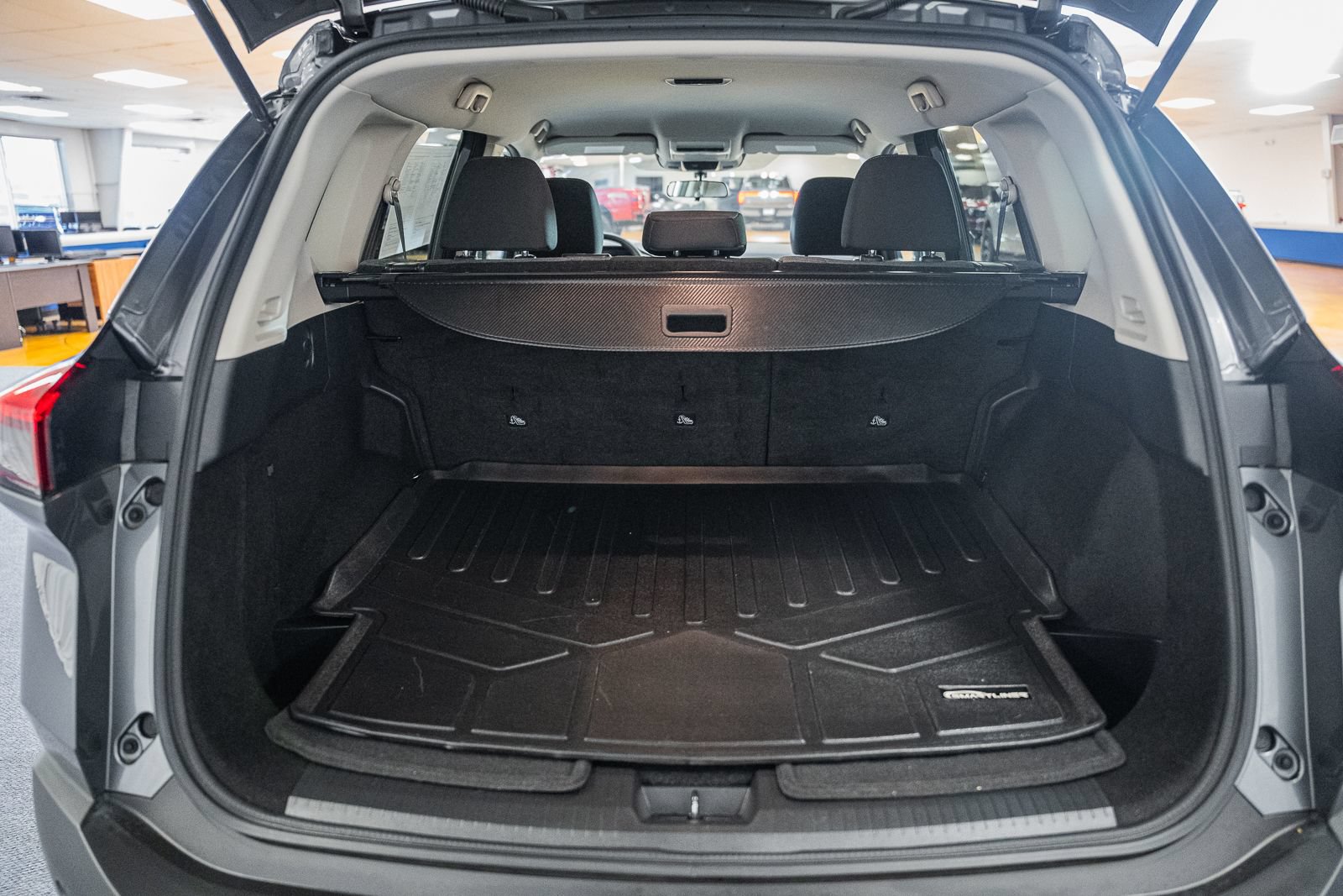 Used 2021 Nissan Rogue S FWD image 6