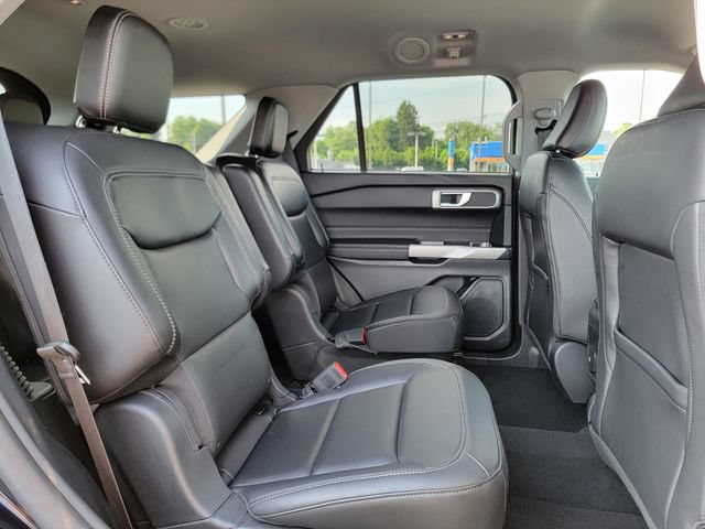Certified 2023 Ford Explorer XLT w/ Equipment Group 202A AWD/4WD image 24
