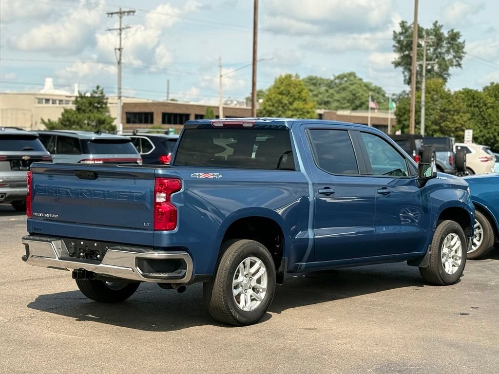 Used 2024 Chevrolet Silverado 1500 LT AWD/4WD image 28
