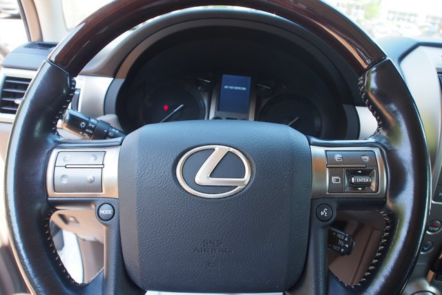 Used 2018 Lexus GX 460 Premium w/ Premium Package AWD/4WD image 24