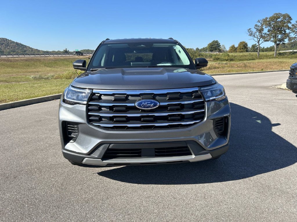 Certified 2026 Ford Explorer Active RWD image 8