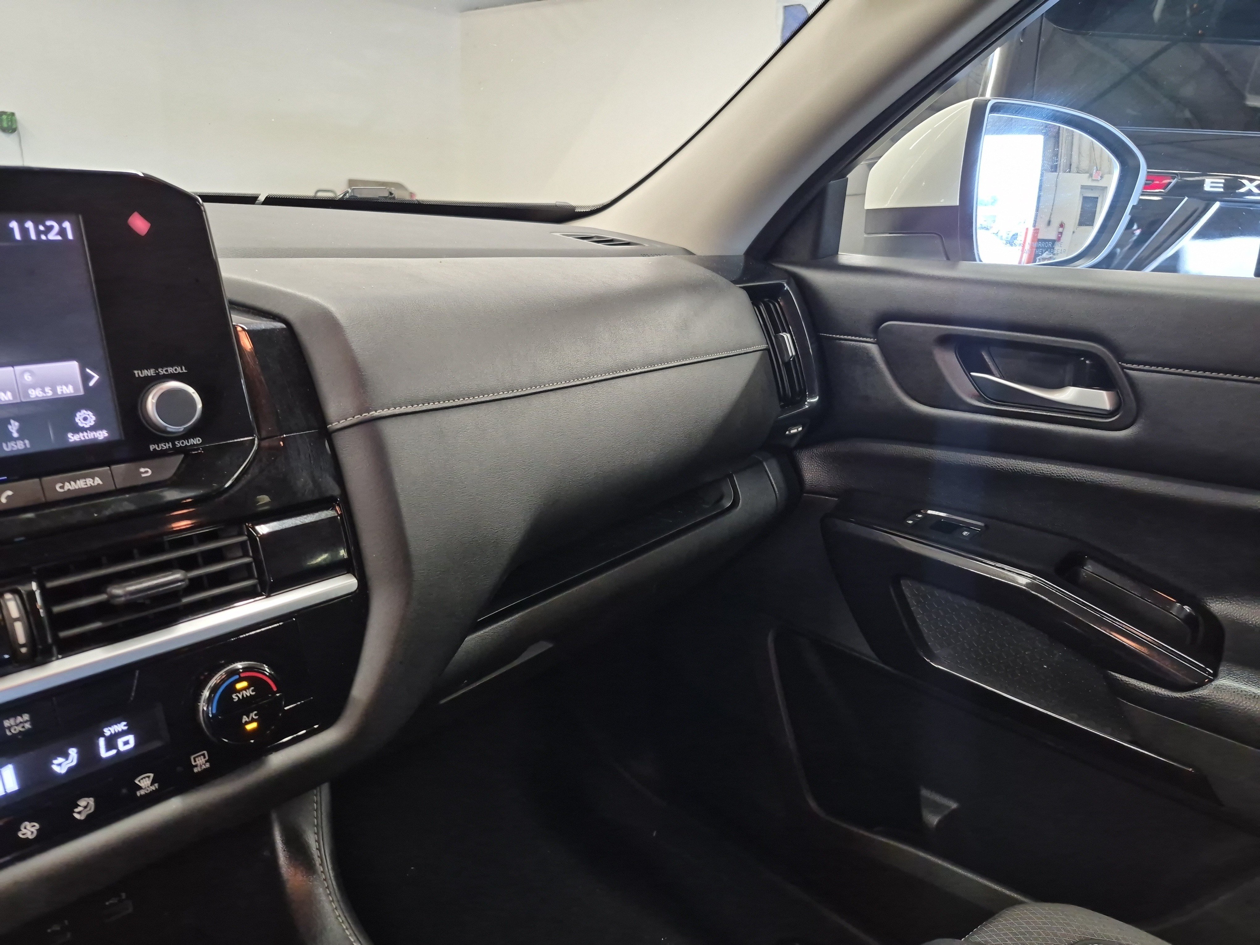 Used 2022 Nissan Pathfinder S FWD image 20