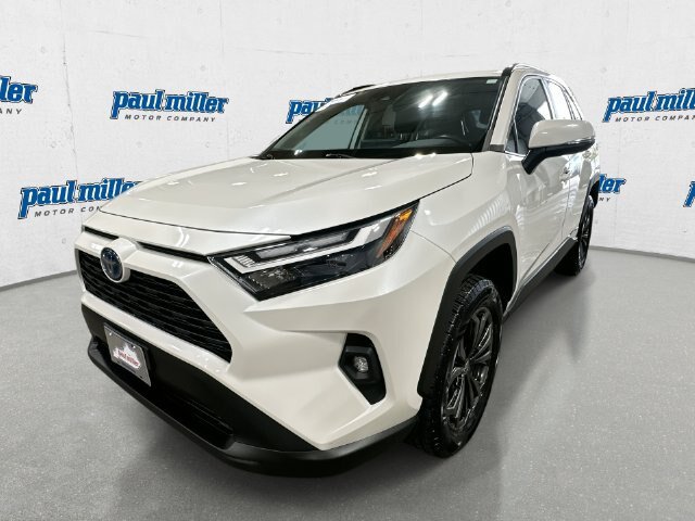 Used 2022 Toyota RAV4 XLE Premium AWD/4WD image 1