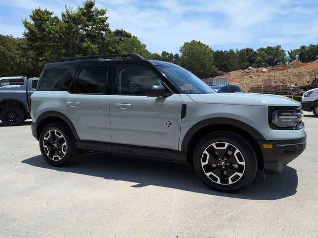 Certified 2022 Ford Bronco Sport Outer Banks w/ Tech Package AWD/4WD image 2