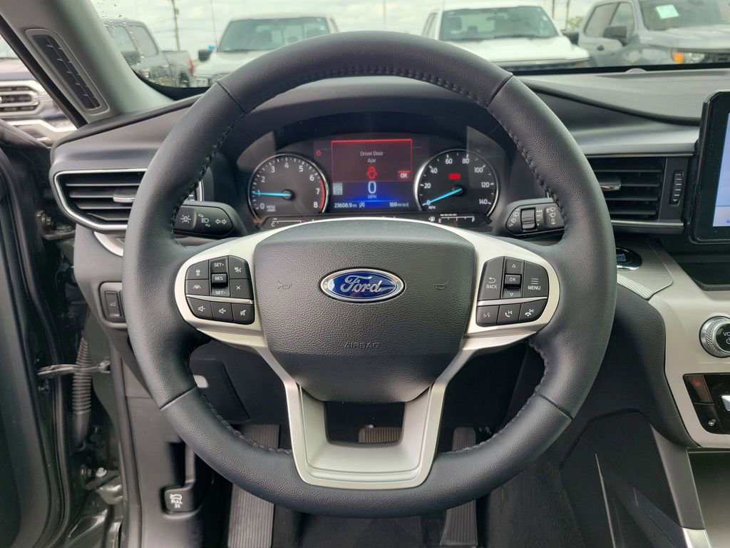 Certified 2023 Ford Explorer XLT w/ Equipment Group 202A AWD/4WD image 23