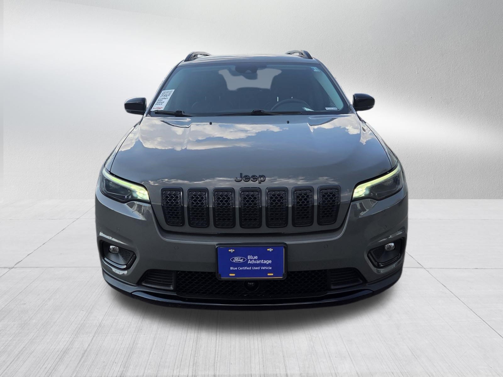Used 2023 Jeep Cherokee Altitude Lux AWD/4WD image 2