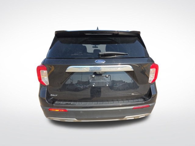 Certified 2024 Ford Explorer XLT w/ Equipment Group 202A RWD image 8