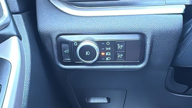Certified 2023 Ford Explorer XLT w/ Equipment Group 202A image 17