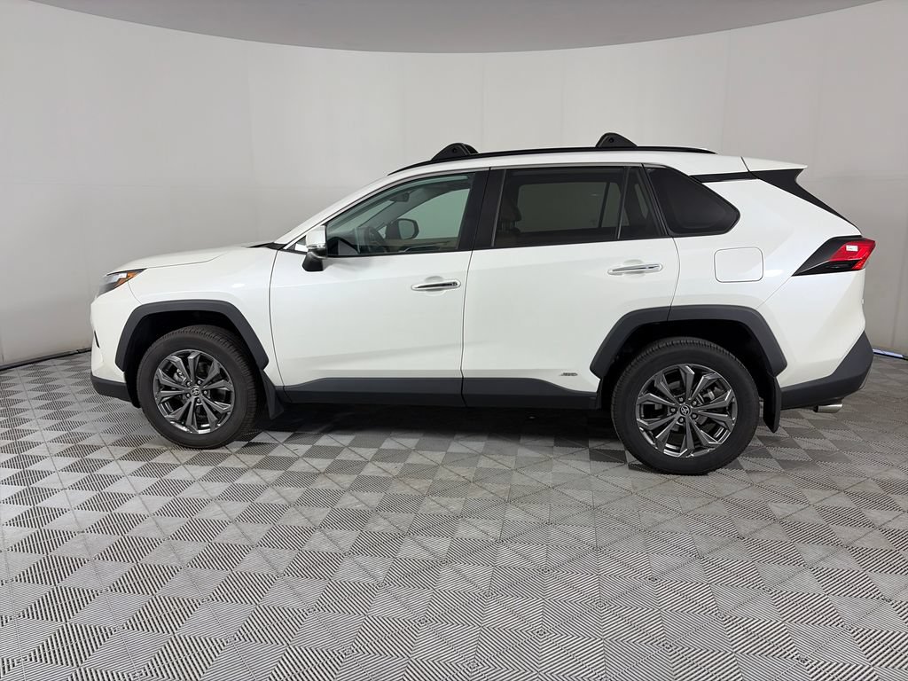 Used 2022 Toyota RAV4 Limited w/ Limited Grade Weather Package AWD/4WD image 4