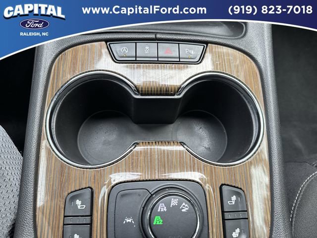 Used 2023 GMC Acadia SLE w/ Driver Convenience Package image 29