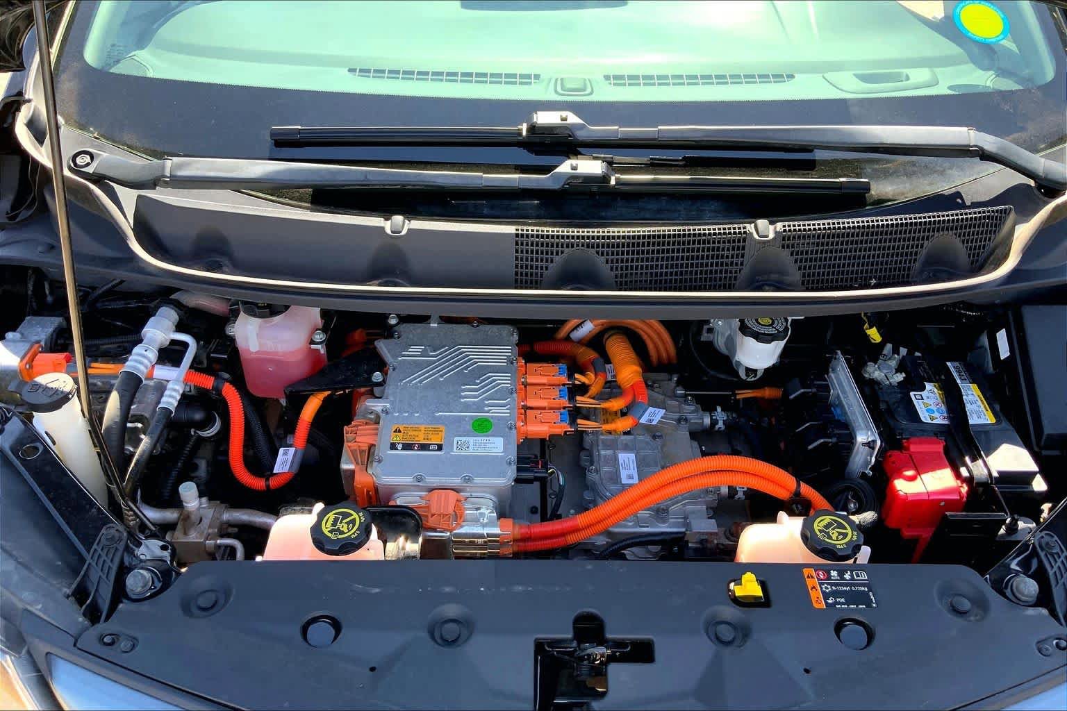 Used 2019 Chevrolet Bolt Premier w/ Infotainment Package FWD image 30
