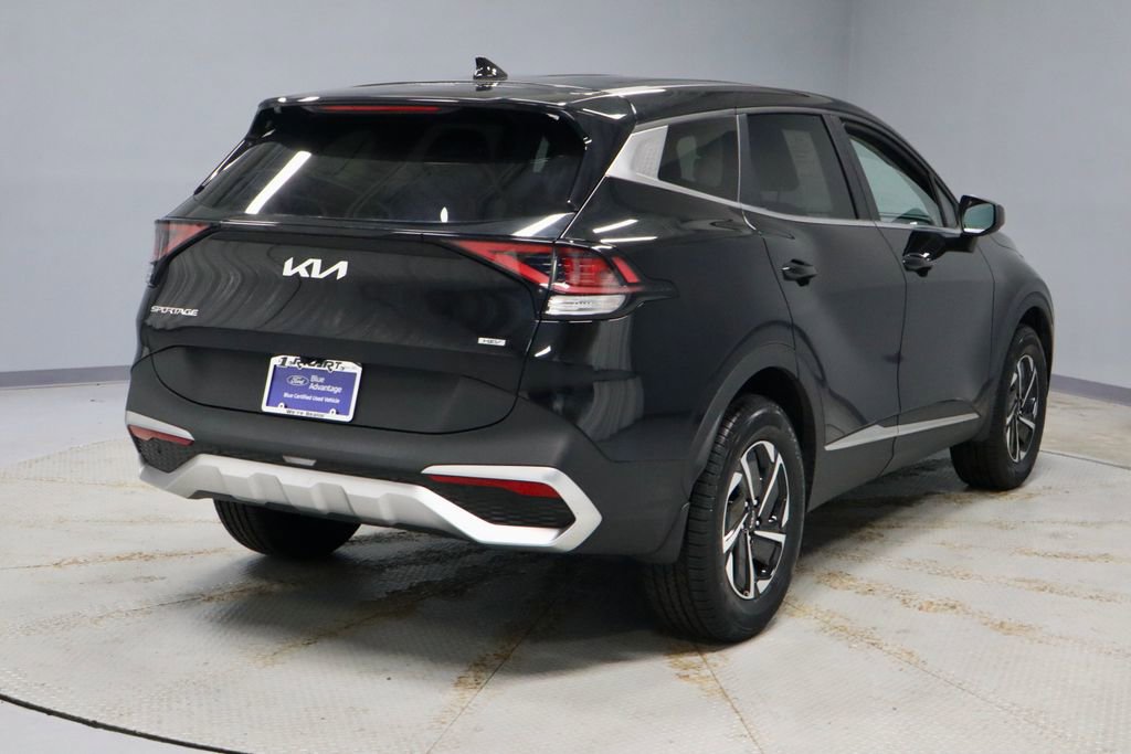 Used 2023 Kia Sportage LX AWD/4WD image 11