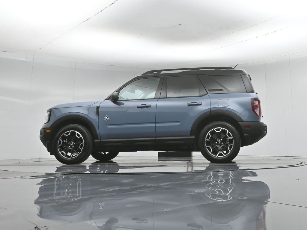 Certified 2025 Ford Bronco Sport Outer Banks w/ Outer Banks Tech Package+ AWD/4WD image 55