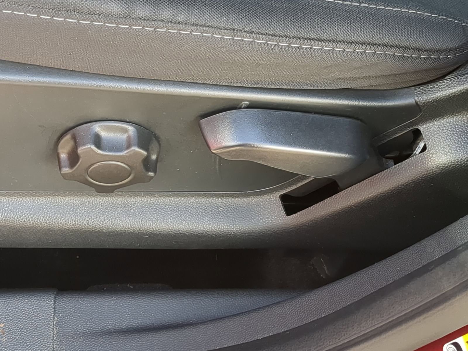 Certified 2022 Ford EcoSport SE w/ SE Convenience Package image 18