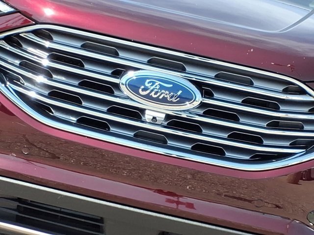 Certified 2024 Ford Edge Titanium w/ Equipment Group 301A AWD/4WD image 17