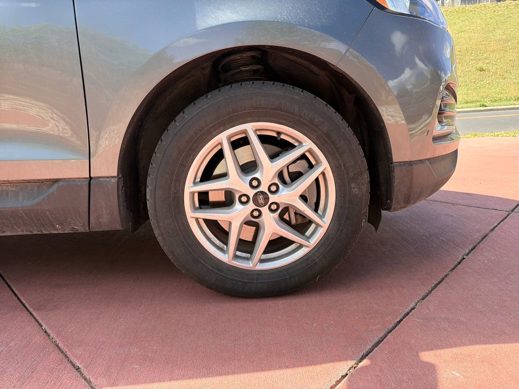 Certified 2024 Ford Edge SEL AWD/4WD image 33