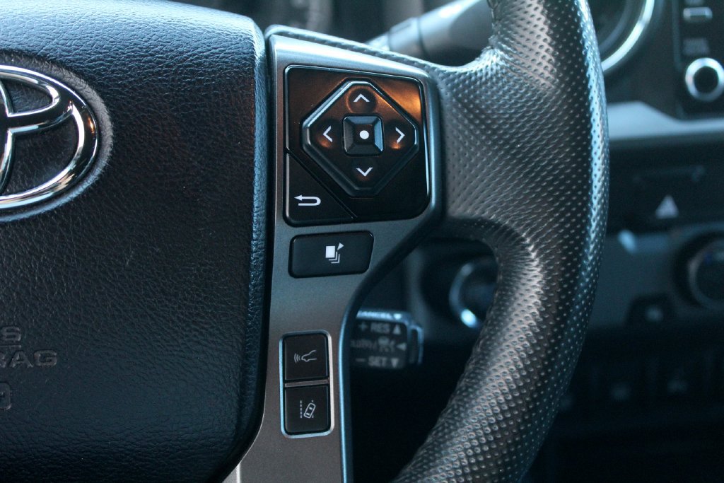 Used 2021 Toyota Tacoma TRD Sport w/ Technology Package RWD image 27